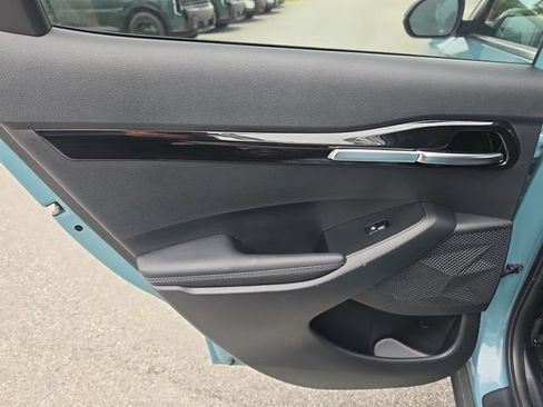 Certified 2024 Kia Seltos S FWD image 12