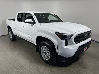 New 2025 Toyota Tacoma SR5