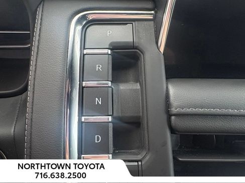 Used 2022 Chevrolet Tahoe LT w/ Luxury Package AWD/4WD image 28