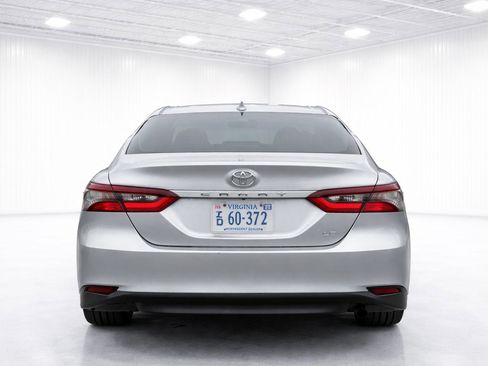 Used 2022 Toyota Camry LE FWD image 8