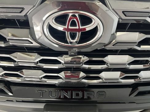 Used 2024 Toyota Tundra Platinum AWD/4WD image 35