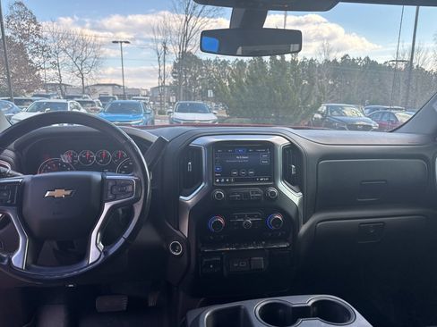 Used 2019 Chevrolet Silverado 1500 LT w/ All-Star Edition image 17