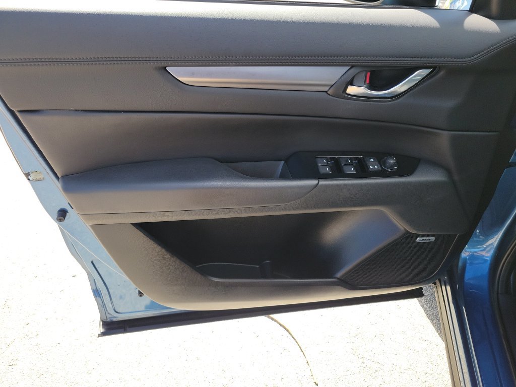 Used 2018 MAZDA CX-5 Touring w/ Preferred Equipment Package FWD image 19