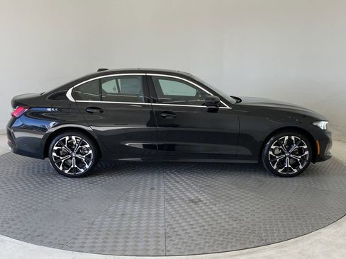 Used 2025 BMW 330i xDrive Sedan w/ Premium Package image 7