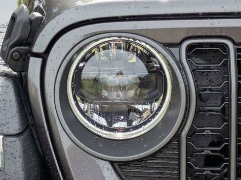 New 2026 Jeep Gladiator Sport AWD/4WD image 9