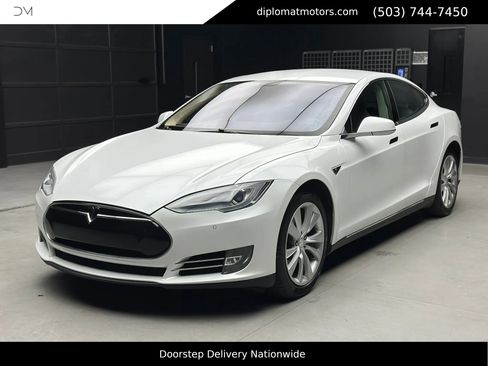 Used 2013 Tesla Model S Performance image 1