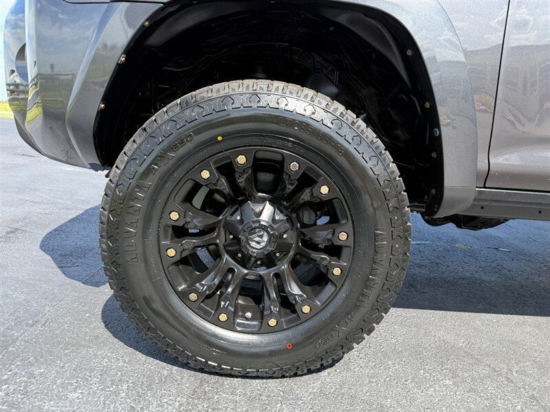 Used 2018 Toyota 4Runner TRD Off-Road w/ TRD Performance Package AWD/4WD image 25