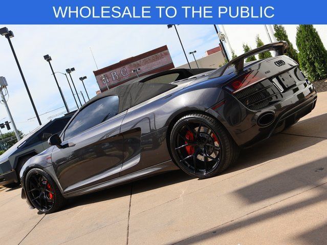 Used 2011 Audi R8 5.2 AWD/4WD image 3