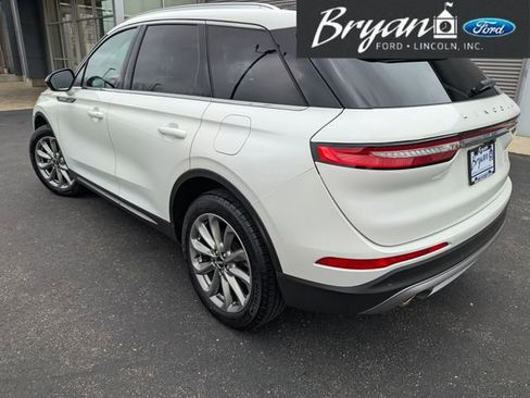 Used 2022 Lincoln Corsair AWD w/ Premium Package image 5