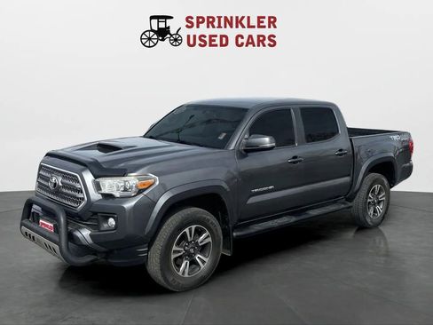 Used 2016 Toyota Tacoma TRD Sport w/ Towing Package image 3
