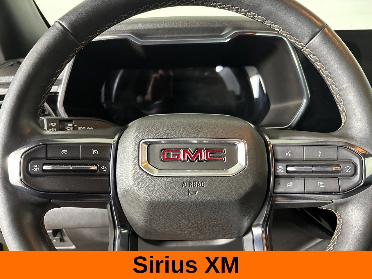 Used 2024 GMC Canyon AT4 w/ AT4 Premium Package AWD/4WD image 16