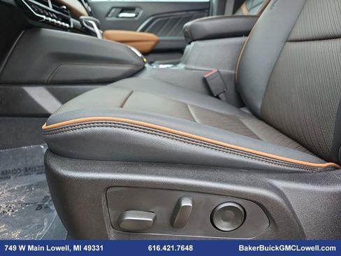 Used 2025 GMC Canyon AT4 w/ Nightfall Edition image 28