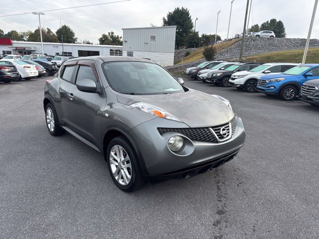 Used 2011 Nissan Juke S FWD image 2
