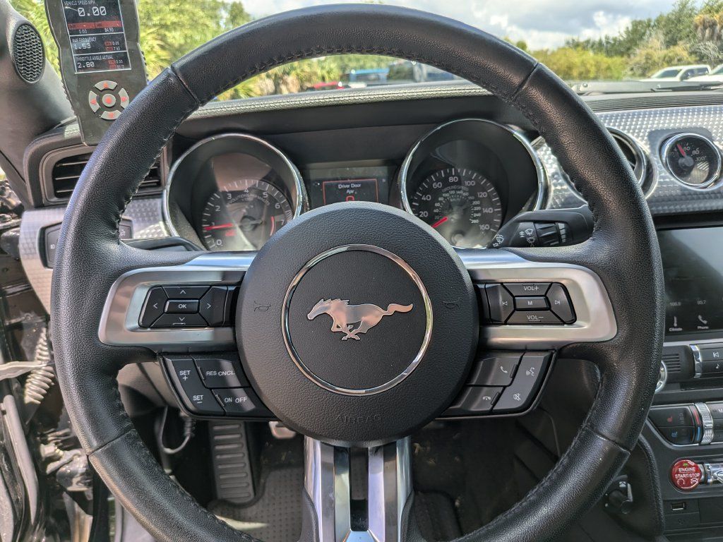 Used 2017 Ford Mustang GT Premium w/ GT Performance Package RWD image 30