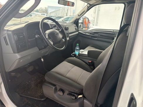 Used 2006 Ford F250 XL image 9