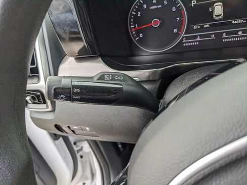 Used 2022 Kia Sorento LX image 28