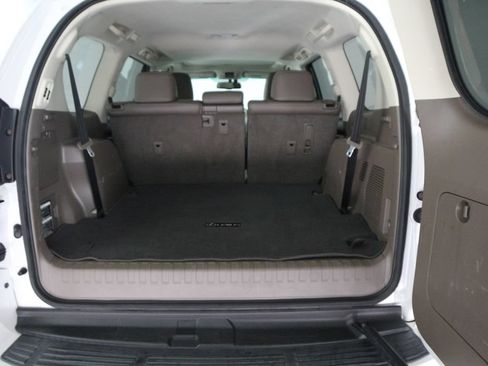 Used 2011 Lexus GX 460 w/ Comfort Plus Pkg AWD/4WD image 35
