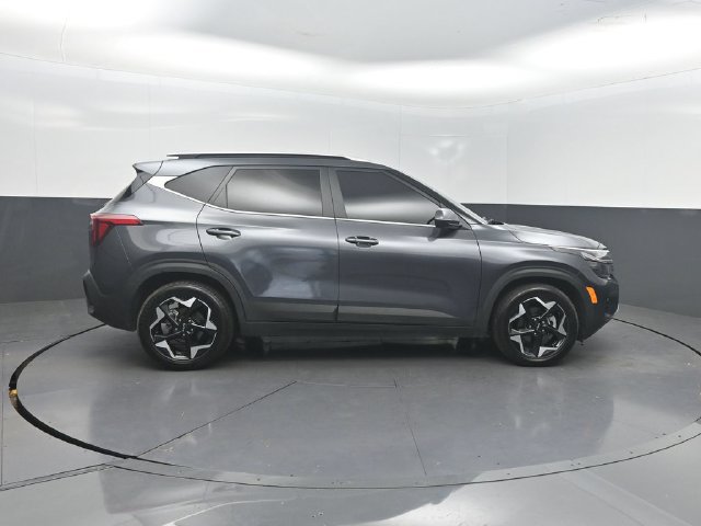 Used 2024 Kia Seltos EX FWD image 33
