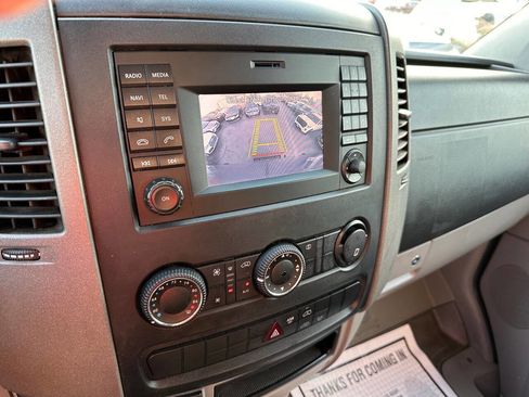 Used 2018 Mercedes-Benz Sprinter 2500 image 15