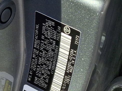 Used 2025 Toyota Camry Hybrid AWD/4WD image 27
