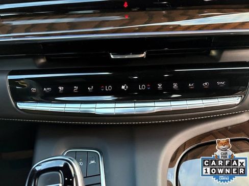 Used 2024 Cadillac Escalade Sport Platinum w/ LPO, ONYX Package AWD/4WD image 4