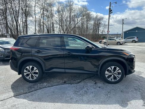 Used 2021 Nissan Rogue SV image 4