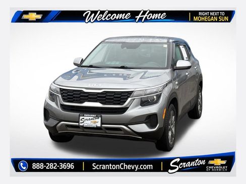 Used 2023 Kia Seltos LX AWD/4WD image 1