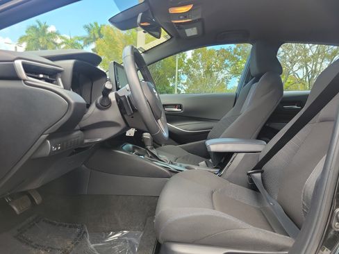 Used 2022 Toyota Corolla SE image 19