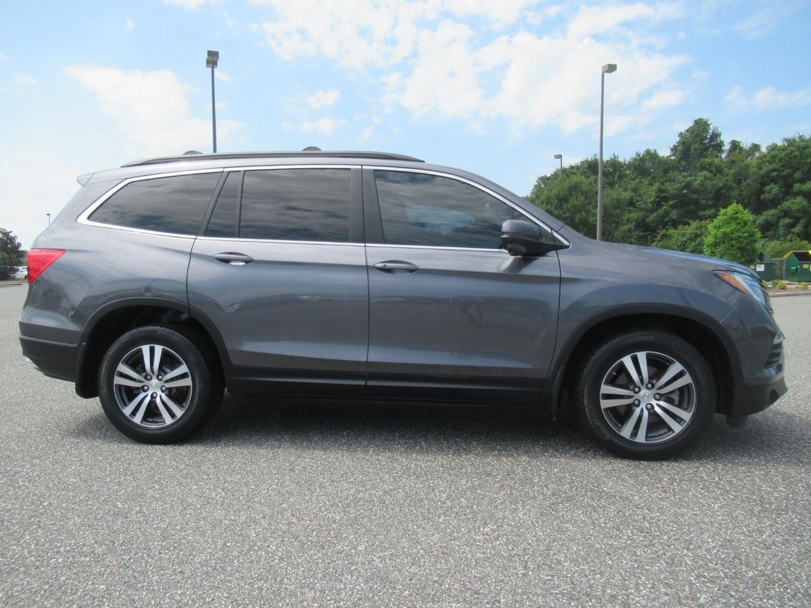 Used 2018 Honda Pilot EX image 2