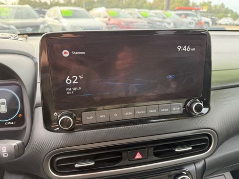 Used 2022 Hyundai Kona Limited image 16