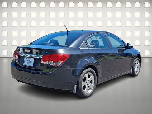 Used 2014 Chevrolet Cruze LT w/ Technology Package FWD image 7