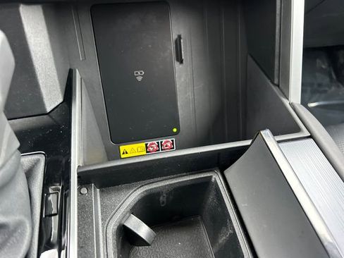 Used 2025 Toyota Tundra Platinum image 24