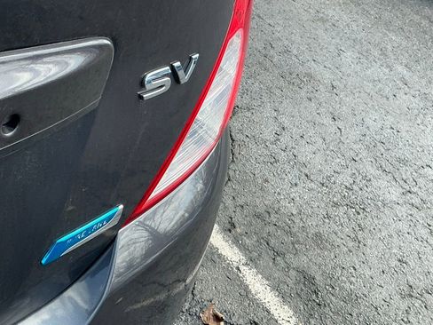 Used 2015 Nissan Versa SV w/ SV Appearance Package image 3