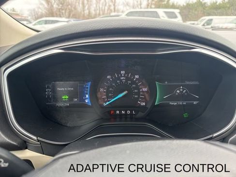 Used 2019 Ford Fusion SE FWD image 11