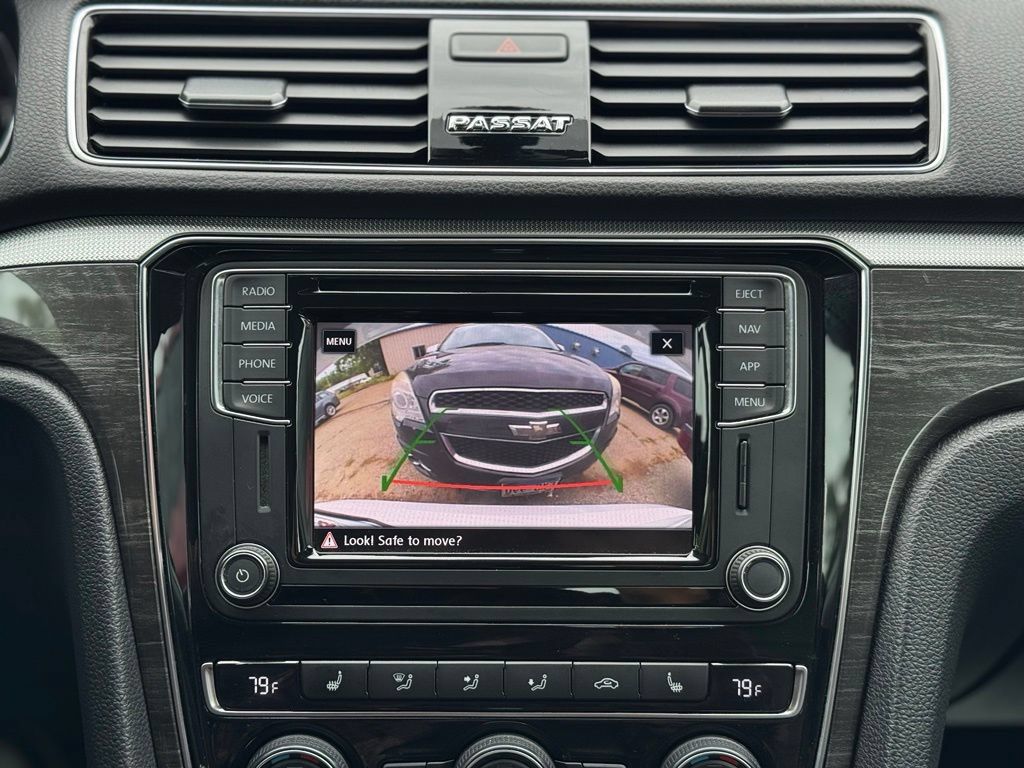 Used 2018 Volkswagen Passat 2.0T SE FWD image 4