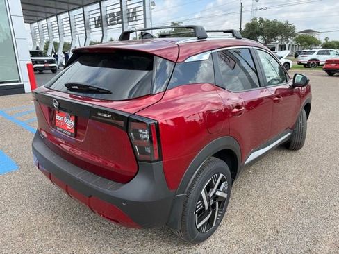 New 2026 Nissan Kicks SV w/ Cold Weather Package FWD image 7