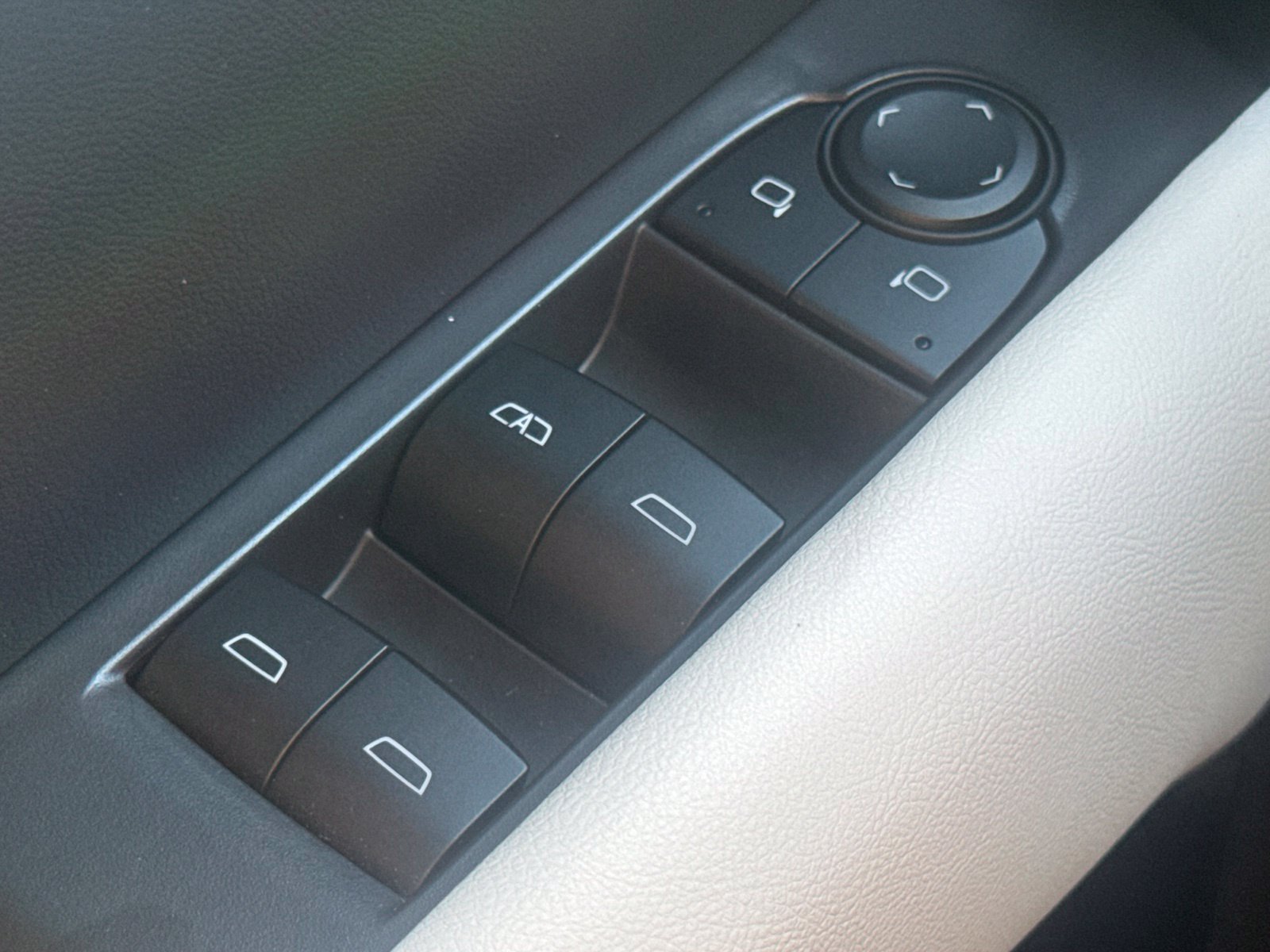 Used 2023 GMC Canyon AT4X AWD/4WD image 23