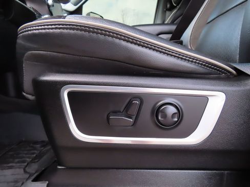 Certified 2023 RAM 1500 Laramie AWD/4WD image 8