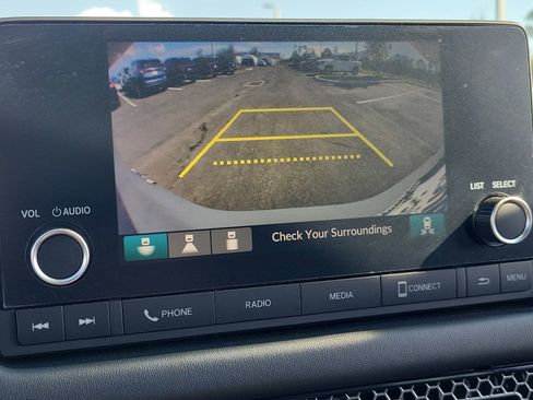 Used 2024 Honda HR-V Sport image 25