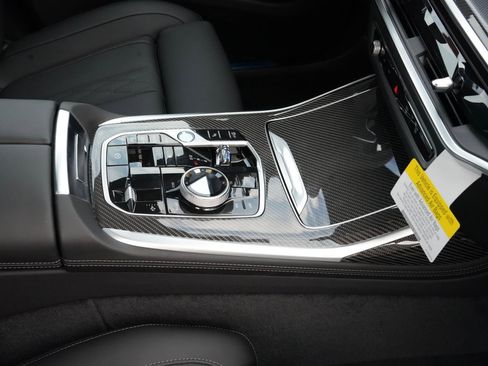 New 2026 BMW X7 M60i w/ Executive Package image 5