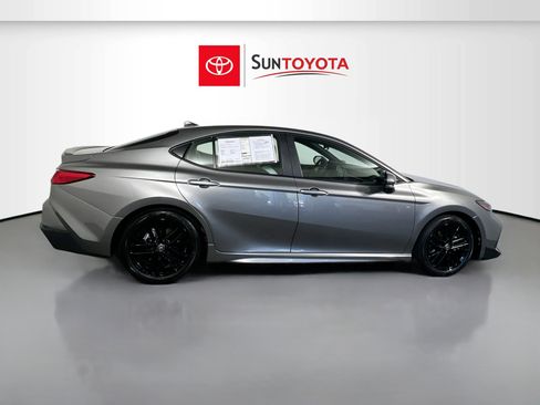 Used 2026 Toyota Camry SE w/ Convenience Package FWD image 2
