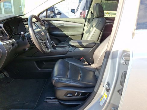 Used 2018 Cadillac XT5 Luxury image 15