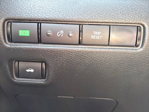 Used 2025 Nissan Sentra S FWD image 11