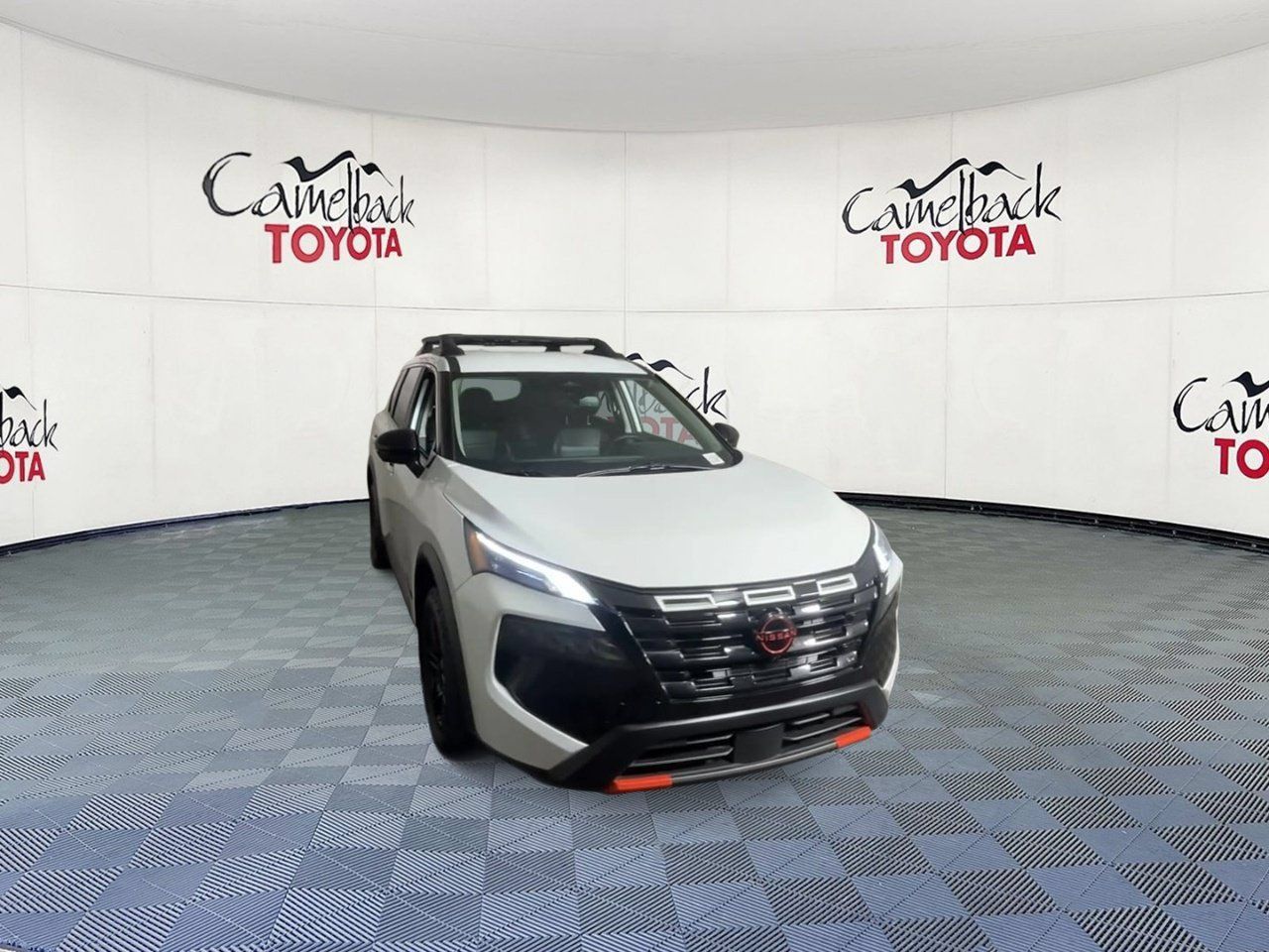 Used 2025 Nissan Rogue SV w/ Rock Creek Premium Package AWD/4WD image 4