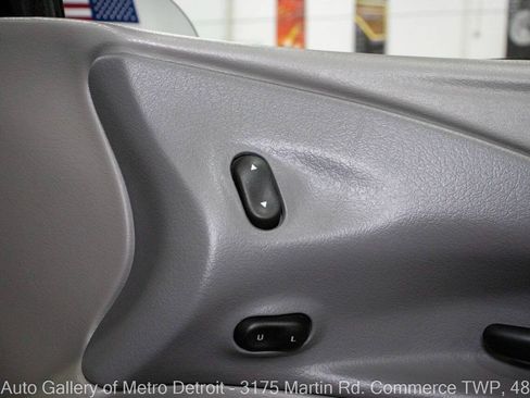Used 1996 Ford Thunderbird LX RWD image 33