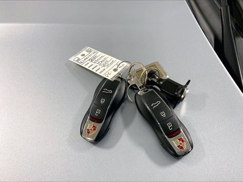 Used 2019 Porsche Macan image 14