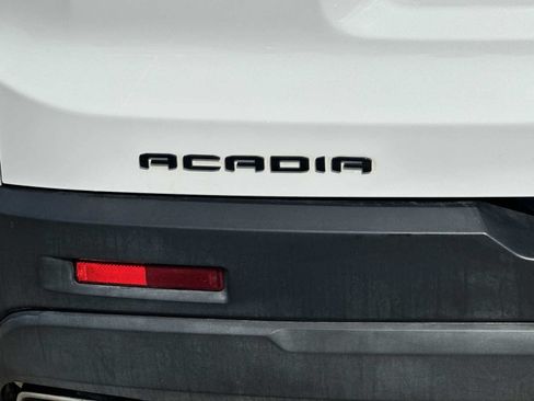 Certified 2023 GMC Acadia SLT w/ Elevation Edition FWD image 13
