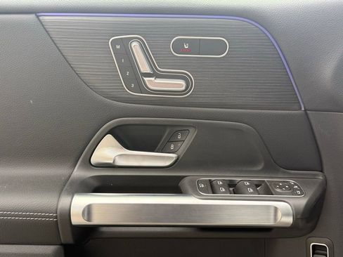 New 2026 Mercedes-Benz GLB 250 4MATIC image 15