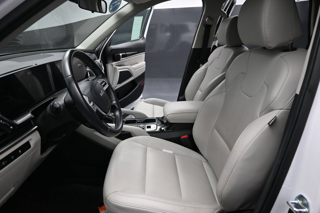 Used 2023 Kia Telluride S FWD image 10