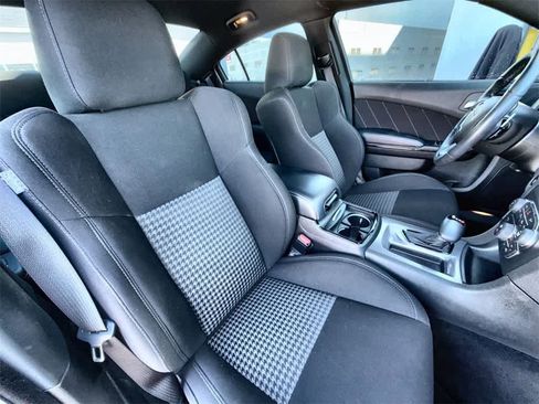 Used 2023 Dodge Charger R/T w/ Blacktop Package image 10